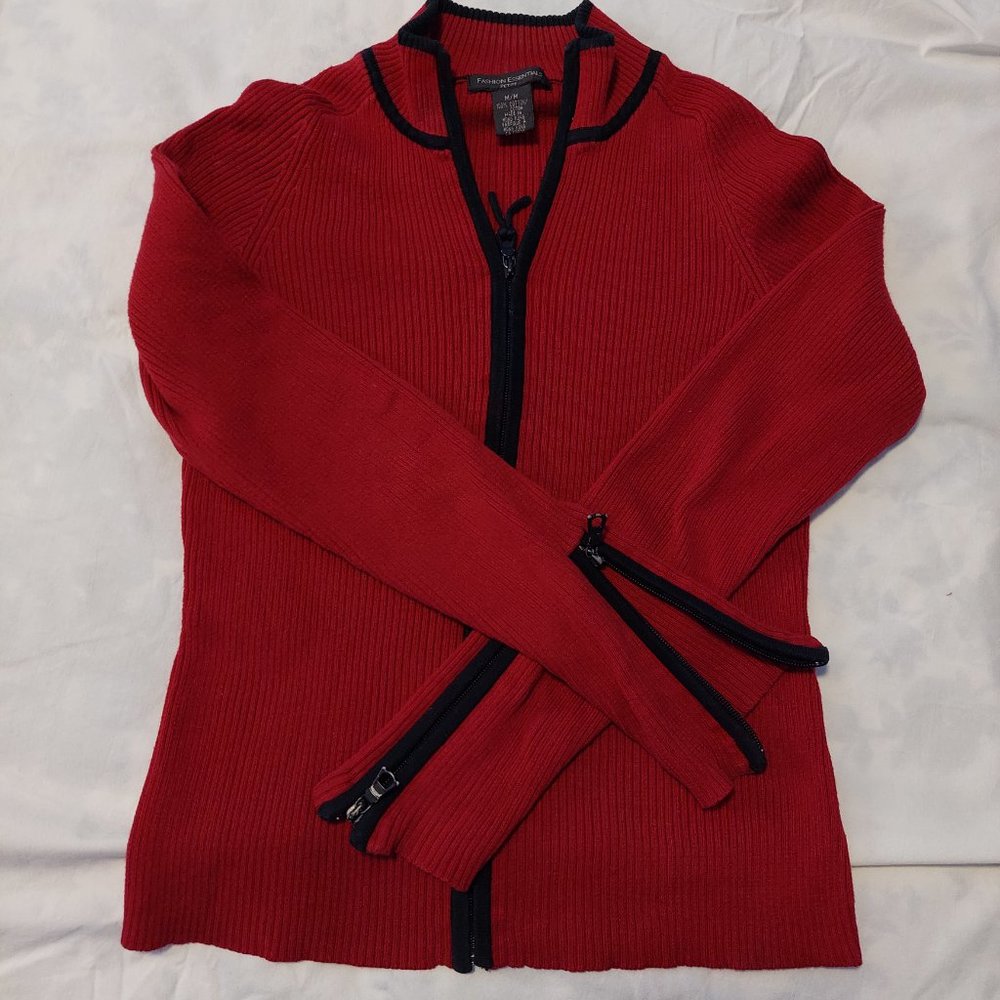 Fashion Essentials Women' Size M Red and Black 100% Cotton Knit Zip Sweater